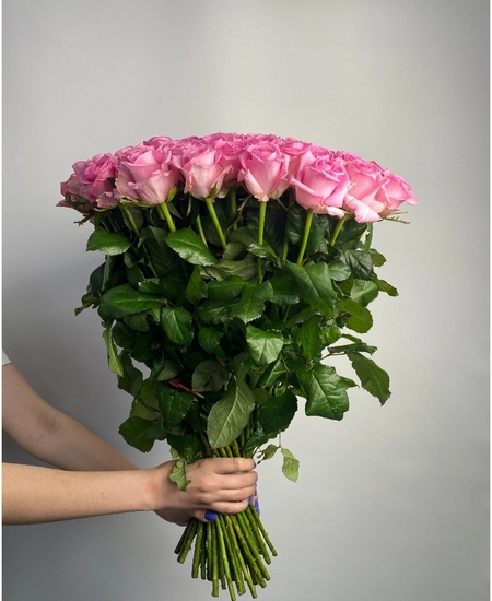 55 розовых роз Россия (70 см)
