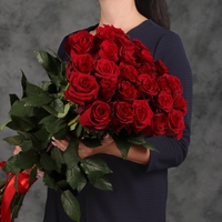 25 красных роз (90 см)