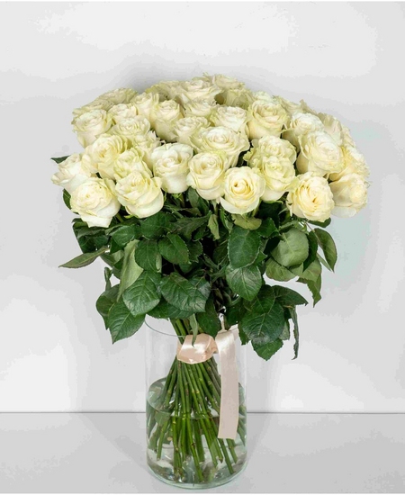 45 белых роз Эквадор 70 см