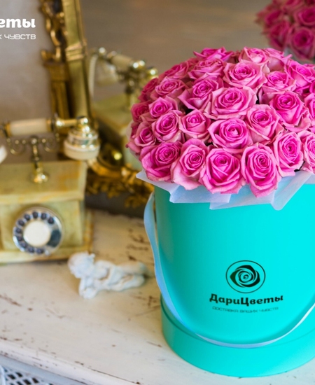 Букет «Amore» в шляпной коробке из 51 розовой розы
