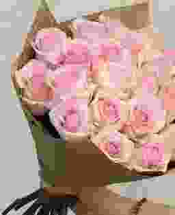 21 нежно-розовая роза (50 см)
