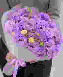 Букет из 101 фиолетовых лизиантусов