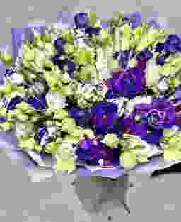 Букет из 15 фиолетовых лизиантусов