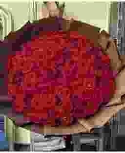 101 красная роза Россия (70 см)