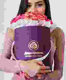 Букет «Amore» в шляпной коробке из 25 розовых роз