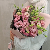 Букет из 21 розовых лизиантусов