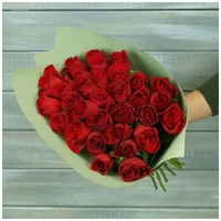 Букет из 31 красной розы 70 см