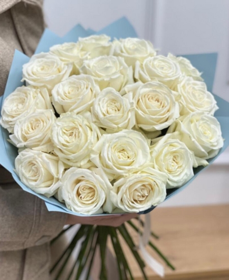 21 белая роза (50) см