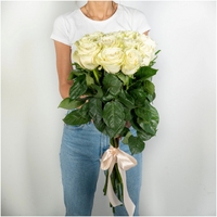 11 белых роз Россия (70 см)
