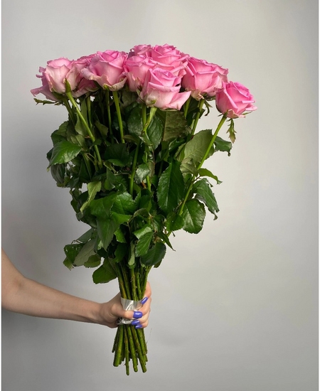 31 розовая роза Россия (70 см)