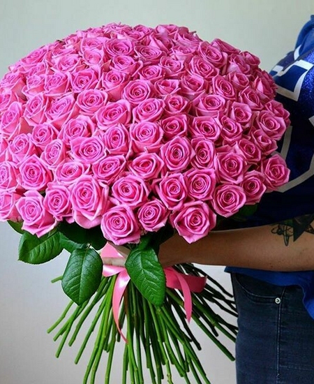 101 розовая роза Россия (70 см)