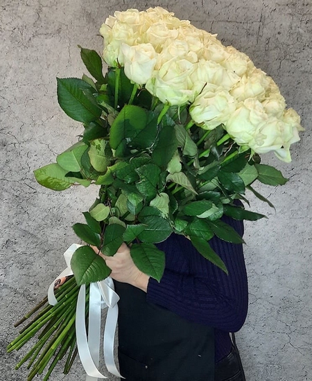 Букет 51 белая роза 80 см