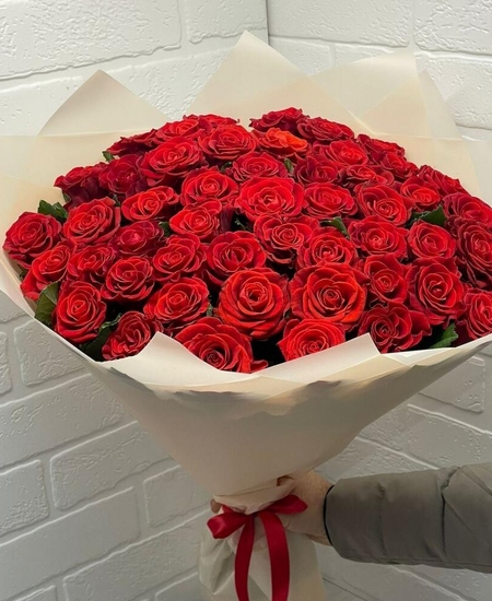 45 красных роз Эквадор 50 см