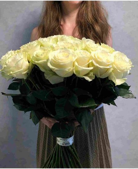 45 белых роз Эквадор 60 см