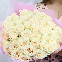 55 белых роз Эквадор 40 см