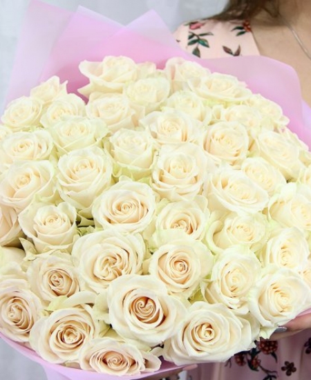 55 белых роз Эквадор 40 см