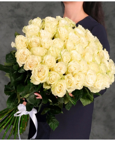 55 белых роз Эквадор 70 см