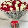 Все букеты из 101 розы смотрите на нашем сайте