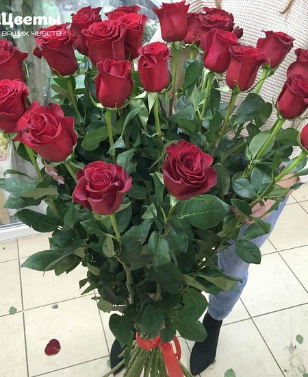 Букет 23 розы (130 см)