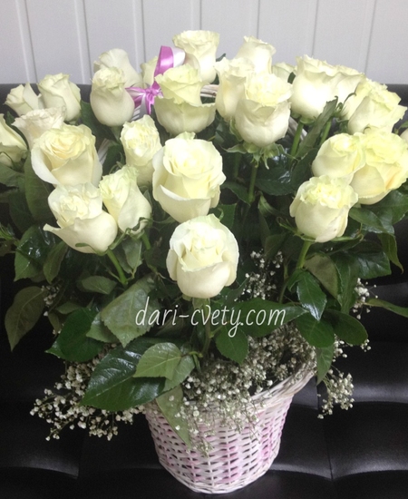 Корзина 39 белых роз (60 см)