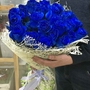 Синие розы в букетах с доставкой по Челябинску. Все букеты смотрите на нашем сайте