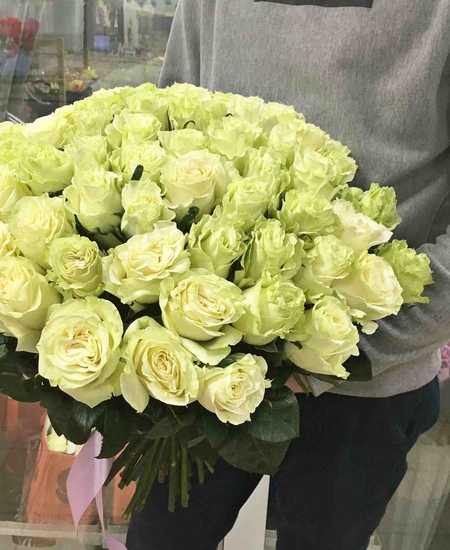 51 белая роза (50 см)