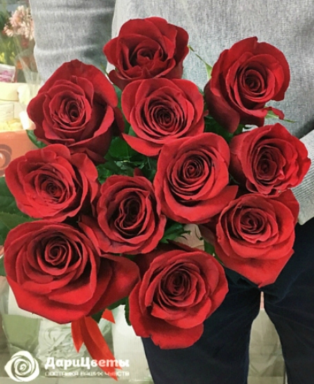 Букет 11 красных роз (60 см)