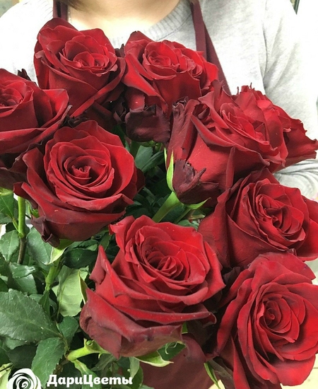 Букет 11 красных роз (90 см)