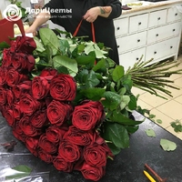 51 роза Россия (80 см)