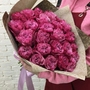 25 пионовидных роз