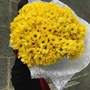 Все букеты из кустовых хризантем смотрите на сайте Дари Цветы